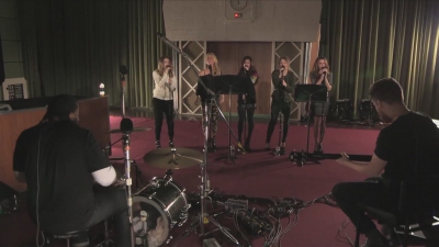 Girls_Aloud_-_Beneath_You_re_Beautiful_28Radio_1_Live_Lounge29_mp40156.jpg