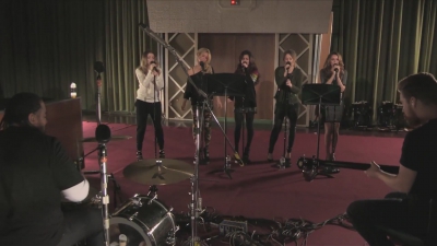 Girls_Aloud_-_Beneath_You_re_Beautiful_28Radio_1_Live_Lounge29_mp40158.jpg