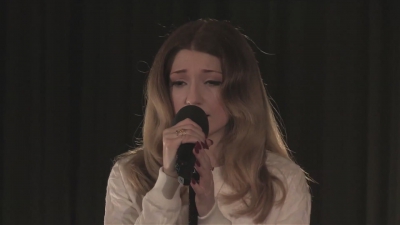 Girls_Aloud_-_Beneath_You_re_Beautiful_28Radio_1_Live_Lounge29_mp40186.jpg