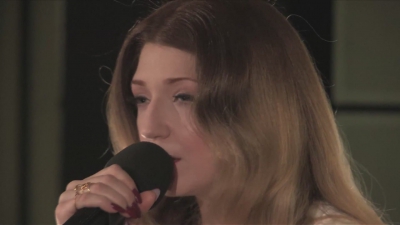 Girls_Aloud_-_Beneath_You_re_Beautiful_28Radio_1_Live_Lounge29_mp40196.jpg