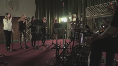 Girls_Aloud_-_Beneath_You_re_Beautiful_28Radio_1_Live_Lounge29_mp40240.jpg
