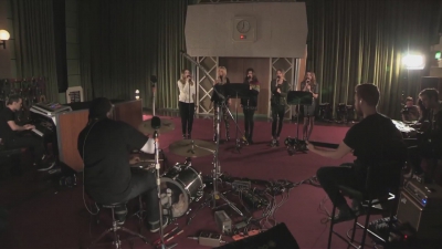 Girls_Aloud_-_Beneath_You_re_Beautiful_28Radio_1_Live_Lounge29_mp40257.jpg