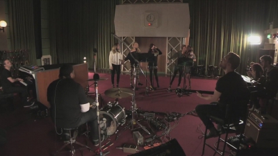 Girls_Aloud_-_Beneath_You_re_Beautiful_28Radio_1_Live_Lounge29_mp40272.jpg