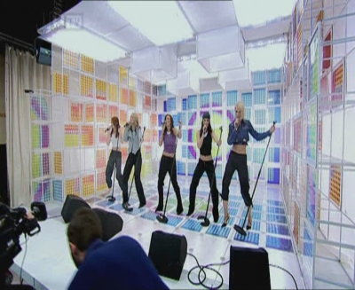 Girls_Aloud_-_Ten_Years_At_The_Top_-_15_12_2012_mpg0761.jpg