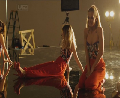 Girls_Aloud_-_Ten_Years_At_The_Top_-_15_12_2012_mpg2997.jpg