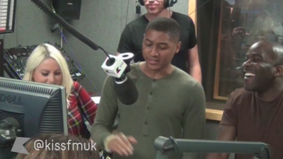 Girls_Aloud_live_in_the_studio_-_Kiss_Breakfast_Takeaway_cherylcole_ru_mp40180.jpg
