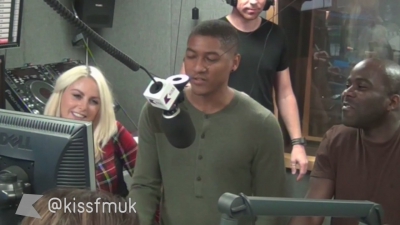 Girls_Aloud_live_in_the_studio_-_Kiss_Breakfast_Takeaway_cherylcole_ru_mp40182.jpg