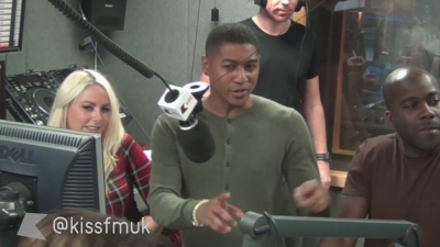 Girls_Aloud_live_in_the_studio_-_Kiss_Breakfast_Takeaway_cherylcole_ru_mp40185.jpg