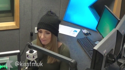 Girls_Aloud_live_in_the_studio_-_Kiss_Breakfast_Takeaway_cherylcole_ru_mp40273.jpg