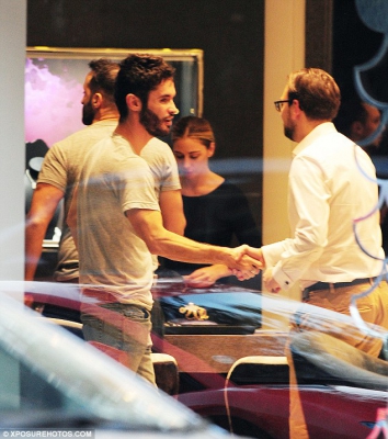 Jean-Bernard_Fernandez-Versini_eyes_up_some_pricey_pieces_as_he_goes_jewellery_shopping_28929.jpg
