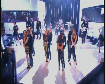 Girls_Aloud_-_Love_Machine_-_Graham_Norton_Show_-_14th_Dec_12-snoop-GAM-_mpg0125.jpg