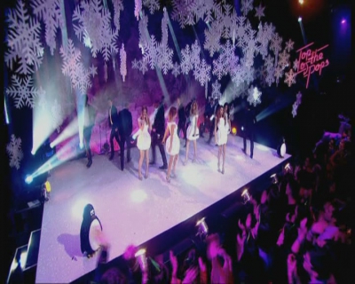 Girls_Aloud_-_Something_New_-_TOTP_New_Years_Eve_-_31st_Dec_12_-snoop-GAM-_mpg0112.jpg