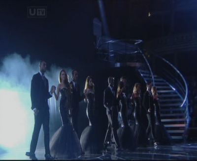 Girls_Aloud_-_The_Promise_-_Royal_Variety_Performance_-_3rd_Dec_12-snoop-GAM-_mpg0009.jpg