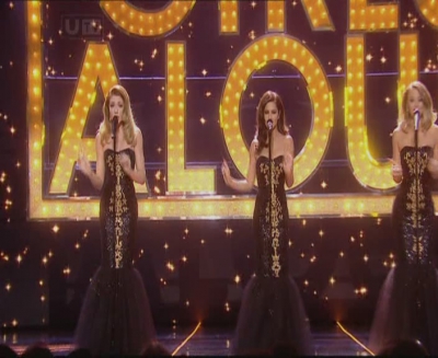 Girls_Aloud_-_The_Promise_-_Royal_Variety_Performance_-_3rd_Dec_12-snoop-GAM-_mpg0148.jpg
