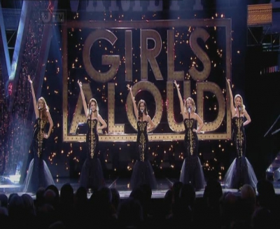 Girls_Aloud_-_The_Promise_-_Royal_Variety_Performance_-_3rd_Dec_12-snoop-GAM-_mpg0224.jpg