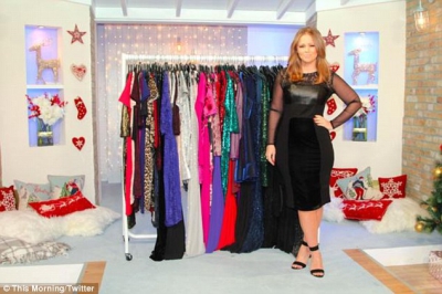 Kimberley_post-baby_figure_under_wraps_as_she_arrived_at_the_ITV_studios_ahead_of_her_appearance_on_This_Morning_06_12_14_28829.jpg