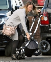 Имя файла=Kimberley_steps_out_for_shopping_trip_with_baby_son_Bobby_13_11_14_28229.JPG
Размер файла=165КБ
Размеры=634x760
Дата=Март 08, 2015 Kimberley_steps_out_for_shopping_trip_with_baby_son_Bobby_13_11_14_28229.JPG