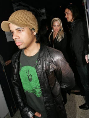 Girls_Aloud_leaving_Poll_Winners_afterparty_at_Camouflage_21_11_05_282229.jpg