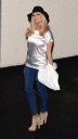 Имя файла=Sarah_Harding_-_Leaving_X_Factor_08_11_14_282529.jpg
Размер файла=2088КБ
Размеры=1776x3117
Дата=Март 09, 2015 Sarah_Harding_-_Leaving_X_Factor_08_11_14_282529.jpg