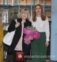 Kimberley_Walsh_looked_slender_in_a_pair_of_green2C_wide-legged_trousers_on_Friday_morning2C_when_she_presented_a_slot_for_This_Morning_on_ITV_13_03_15_282829.jpg