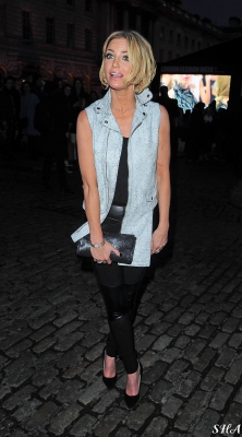 Sarah_Harding_Arriving_and_leaving_LFW_20_02_15_2814029.jpg