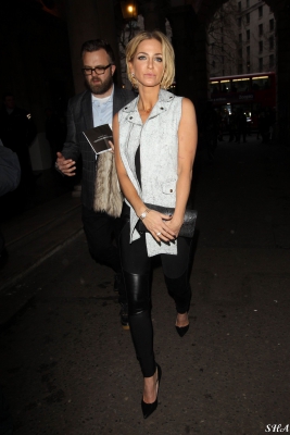 Sarah_Harding_Arriving_and_leaving_LFW_20_02_15_285629.jpg