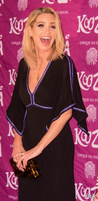 Sarah_Harding_at_Kooza_press_night_06_01_15_2812729.jpg