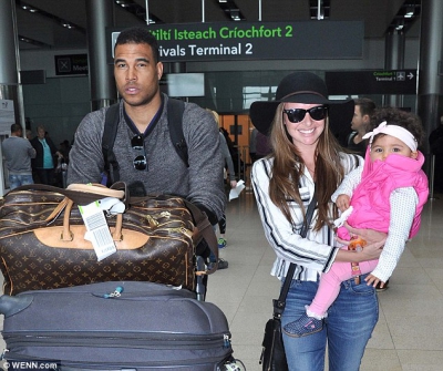 Nadine_Coyle_swapped_Sunset_Beach_for_the_Emerald_Isle_after_jetting_into_Dublin_with_her_family_on_Friday_afternoon_27_03_15_28629.jpg