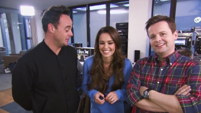 Behind_The_Scenes_Of_Cheryl_Fernandez-Versini_In_Get_Out_Of_Me_Ear21_-_Saturday_Night_Takeaway_mp40156.jpg