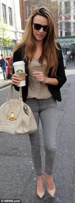Nadine_Coyle_seen_leaving_The_Langham_Hotel_after_a_meeting_with_Cancer_Research_UK_s__Race_For_Life__charity_10_04_15_281629.jpg