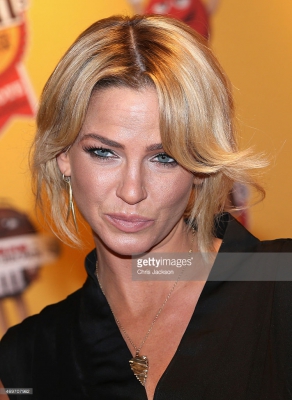 Sarah_Harding_-_M_M_Character_Election_14_04_15_2815129.jpg