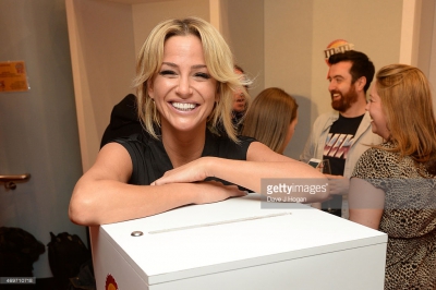 Sarah_Harding_-_M_M_Character_Election_14_04_15_2817629.jpg