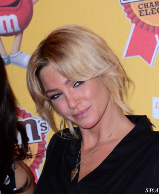 Sarah_Harding_-_M_M_Character_Election_14_04_15_28829.jpg