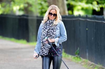 Sarah_Harding_out_in_Primrose_Hill_07_05_15_285429.jpg