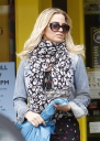Sarah_Harding_is_pictured_at_a_local_pet_shop_in_Primrose_Hill_07_05_15_281629.jpg