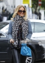Sarah_Harding_is_pictured_at_a_local_pet_shop_in_Primrose_Hill_07_05_15_282129.jpg