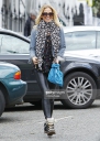 Sarah_Harding_is_pictured_at_a_local_pet_shop_in_Primrose_Hill_07_05_15_282429.jpg