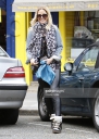 Sarah_Harding_is_pictured_at_a_local_pet_shop_in_Primrose_Hill_07_05_15_282629.jpg
