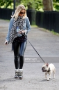 Sarah_Harding_is_pictured_at_a_local_pet_shop_in_Primrose_Hill_07_05_15_283429.jpg