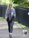 Sarah_Harding_is_pictured_at_a_local_pet_shop_in_Primrose_Hill_07_05_15_28529.jpg
