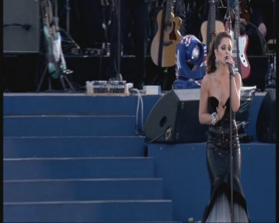 Cheryl_Cole___Gary_Barlow_-_Need_You_Now_-_Diamond_Jubilee_Concert_04_06_12_cherylcole_ru_mpg0046.jpg
