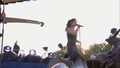 Cheryl_Tweedy___Gary_Barlow_-_Need_You_Now_28Diamond_Jubilee_Concert29_-_04_06_2012_28BBC_One_HD29_HD-002_mkv0058.jpg