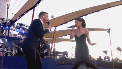 Cheryl_Tweedy___Gary_Barlow_-_Need_You_Now_28Diamond_Jubilee_Concert29_-_04_06_2012_28BBC_One_HD29_HD-002_mkv0218.jpg