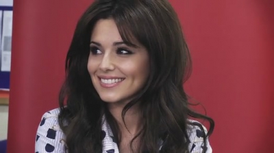Cheryl_Cole_met_with_young_people_in_Newcastle_June_2012_mp40079.jpg