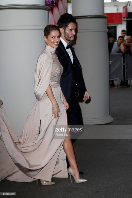 Arriving_Back_at_her_hotel_in_Cannes_15_05_15_283429.jpg