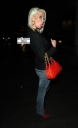 Имя файла=Sarah_leaving_Wellington_Club_10_01_06_281029.jpg
Размер файла=136КБ
Размеры=1371x2234
Дата=Авг 09, 2012 Sarah_leaving_Wellington_Club_10_01_06_281029.jpg