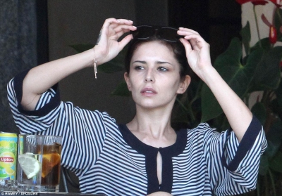 Cheryl_Fernandez_Versini_in_Tory_Burch_in_Lake_Como_02_07_15_28129.jpg