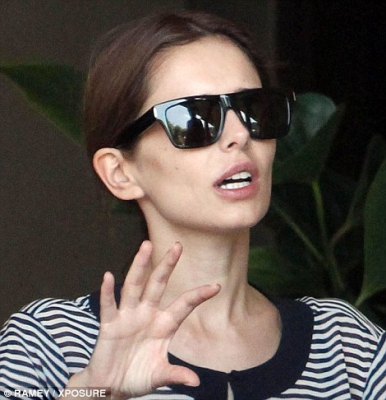 Cheryl_Fernandez_Versini_in_Tory_Burch_in_Lake_Como_02_07_15_282429.jpg