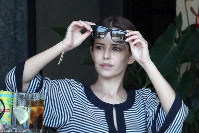 Cheryl_Fernandez_Versini_in_Tory_Burch_in_Lake_Como_02_07_15_282629.jpg