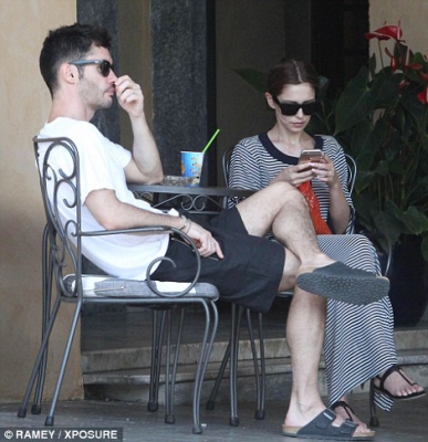 Cheryl_Fernandez_Versini_in_Tory_Burch_in_Lake_Como_02_07_15_282929.jpg